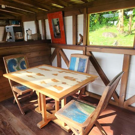 Les Bananes Vertes Ecolodges Сен-Клод Экстерьер фото