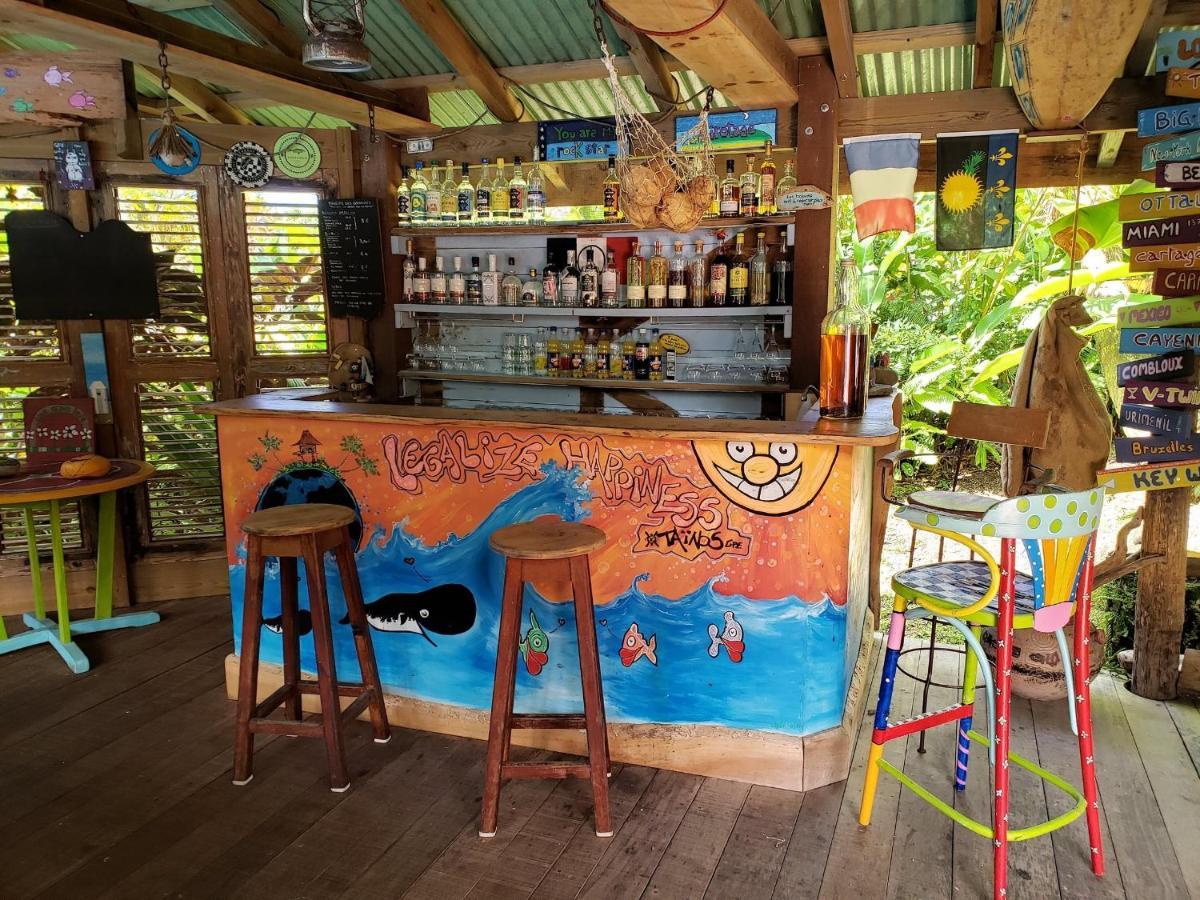 Les Bananes Vertes Ecolodges Сен-Клод Экстерьер фото
