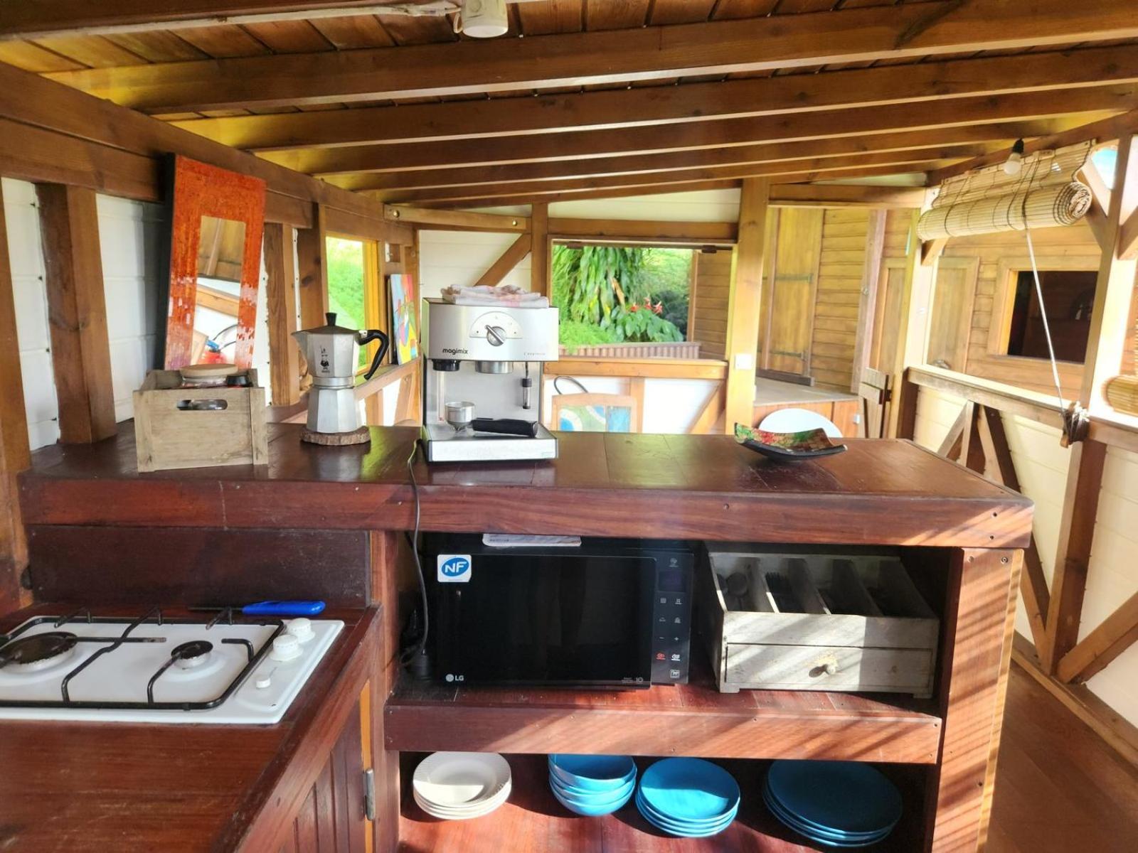 Les Bananes Vertes Ecolodges Сен-Клод Экстерьер фото